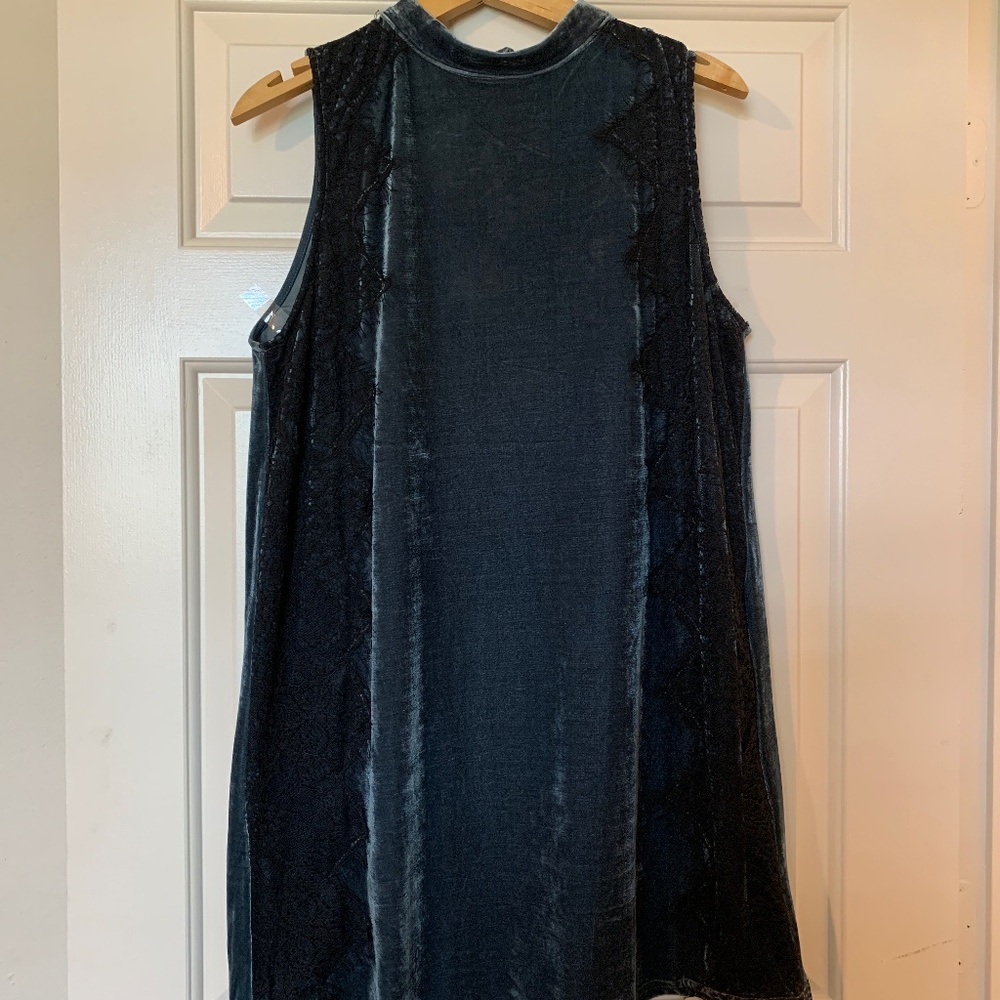Gianni Bini Blue velvet sleeveless dress size large